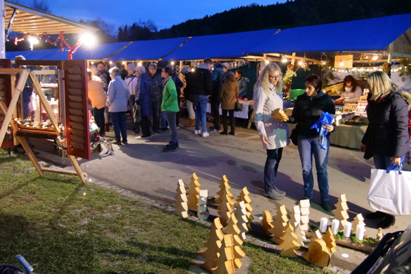 Impressionen vom Weihnachtsmarkt Ganterschwil 2019