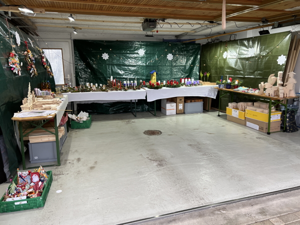 Impressionen vom Weihnachtsmarkt 2021 in der Garage Tufertschwil