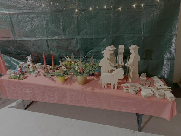 Impressionen vom Weihnachtsmarkt 2024 in unserer Garage in Tufertschwil