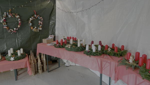 Impressionen vom Weihnachtsmarkt 2024 in unserer Garage in Tufertschwil